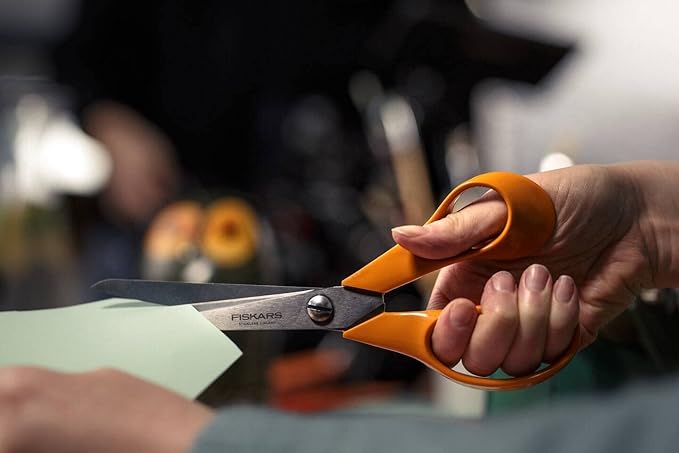 Fiskars Universal Scissors for Handcraft, Sewing and Office Work, Classic, Length: 21 cm, for Right-Handers, Orange, 1005148