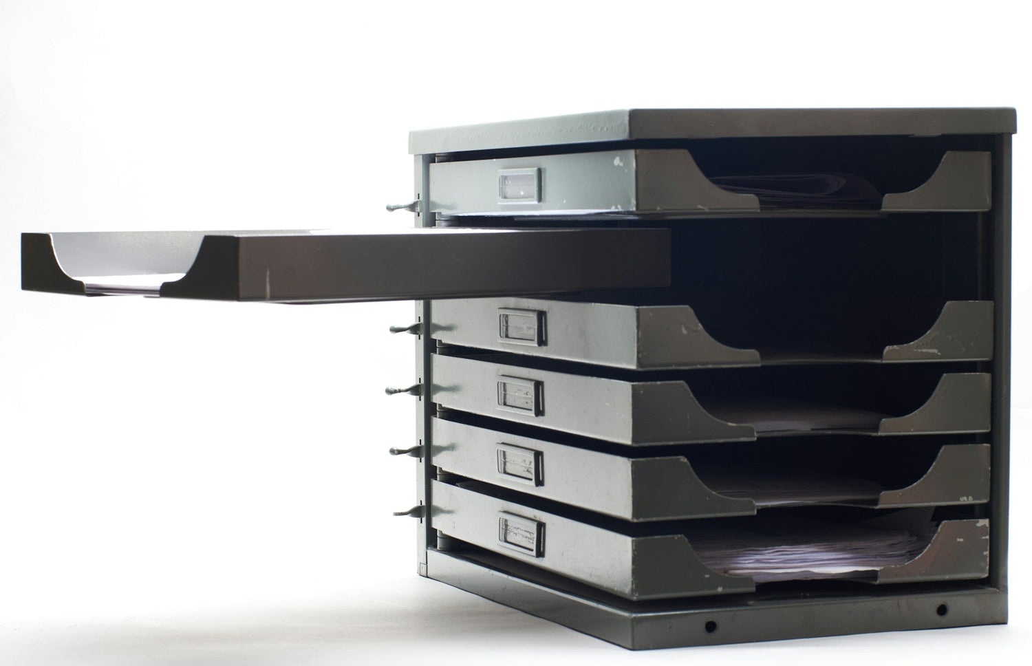 Desk-organizer-trays-and-storage-bins-for-office-use